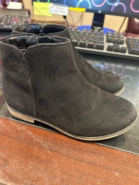 Cat & Jack Black Suede Ankle Boots for Kids size 10